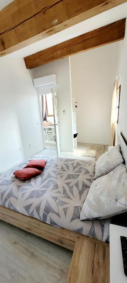 Charmant Duplex Au Coeur Du Village Котиняк Екстериор снимка